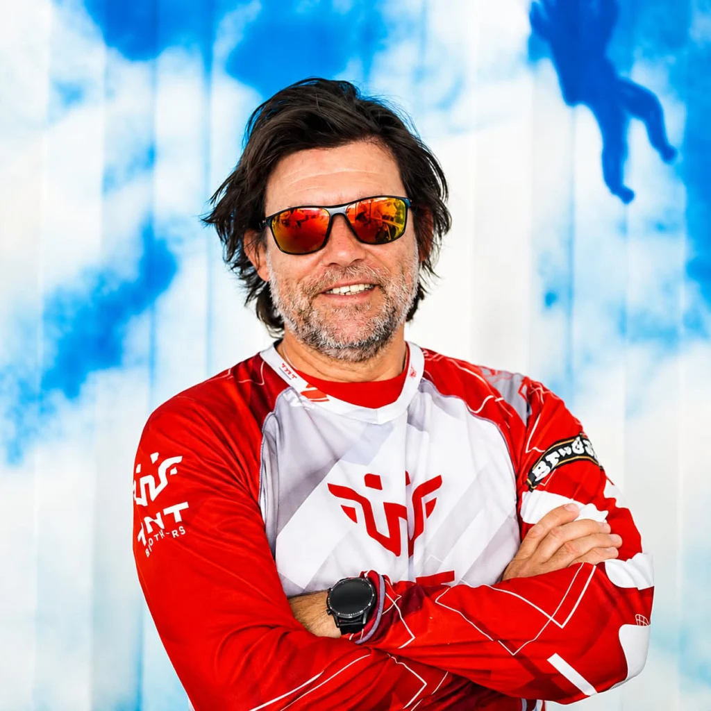 Marius Duță, instructor de zbor cu parapanta și pilot tandem ECO-S Paragliding Brașov